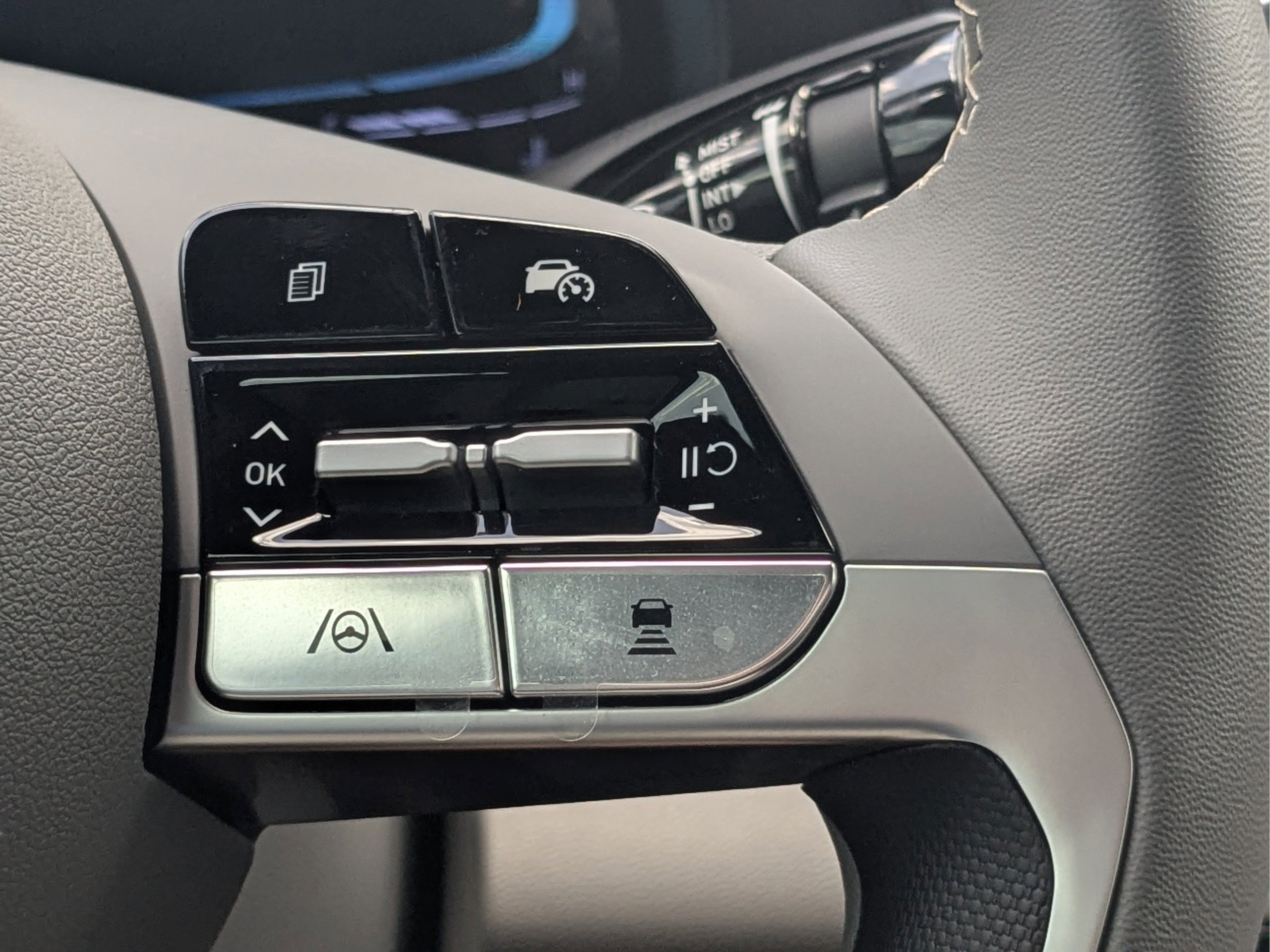 New 2026 Hyundai Elantra SEL Sport Premium FWD image 27