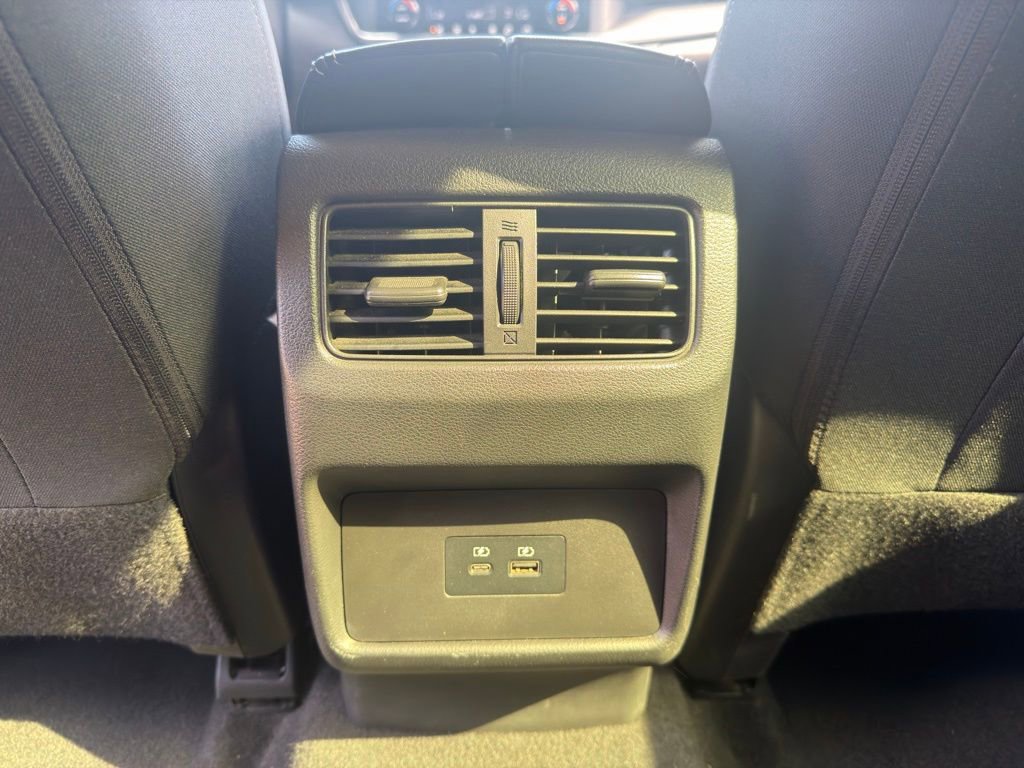 Used 2023 Nissan Rogue SV image 30