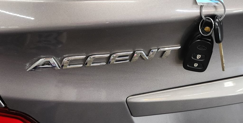 Used 2017 Hyundai Accent SE FWD image 37