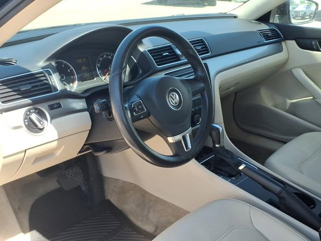 Used 2015 Volkswagen Passat 1.8T Limited Edition FWD image 8