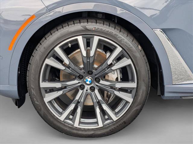 Used 2024 BMW X7 xDrive40i w/ Parking Assistance Package AWD/4WD image 28