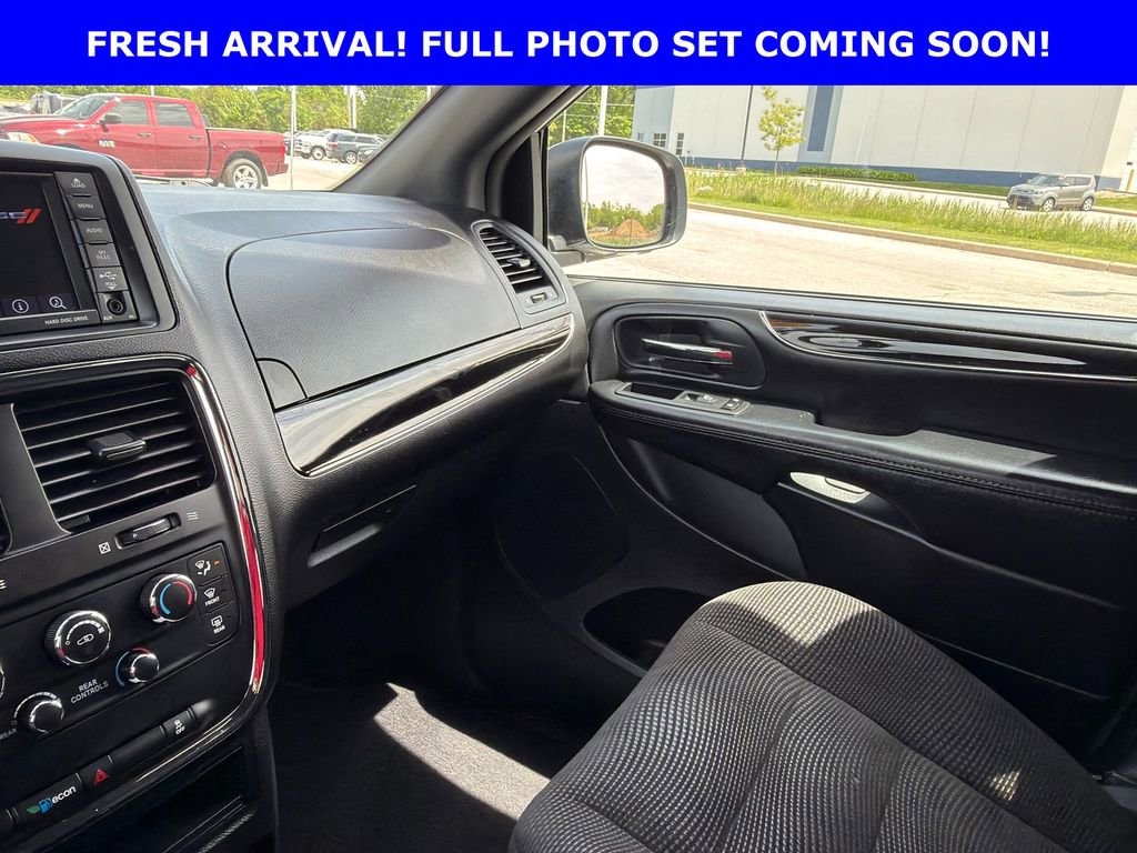 Used 2020 Dodge Grand Caravan SE FWD image 13