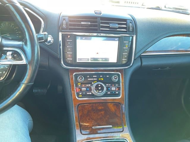 Used 2020 Lincoln Continental Reserve AWD/4WD image 17