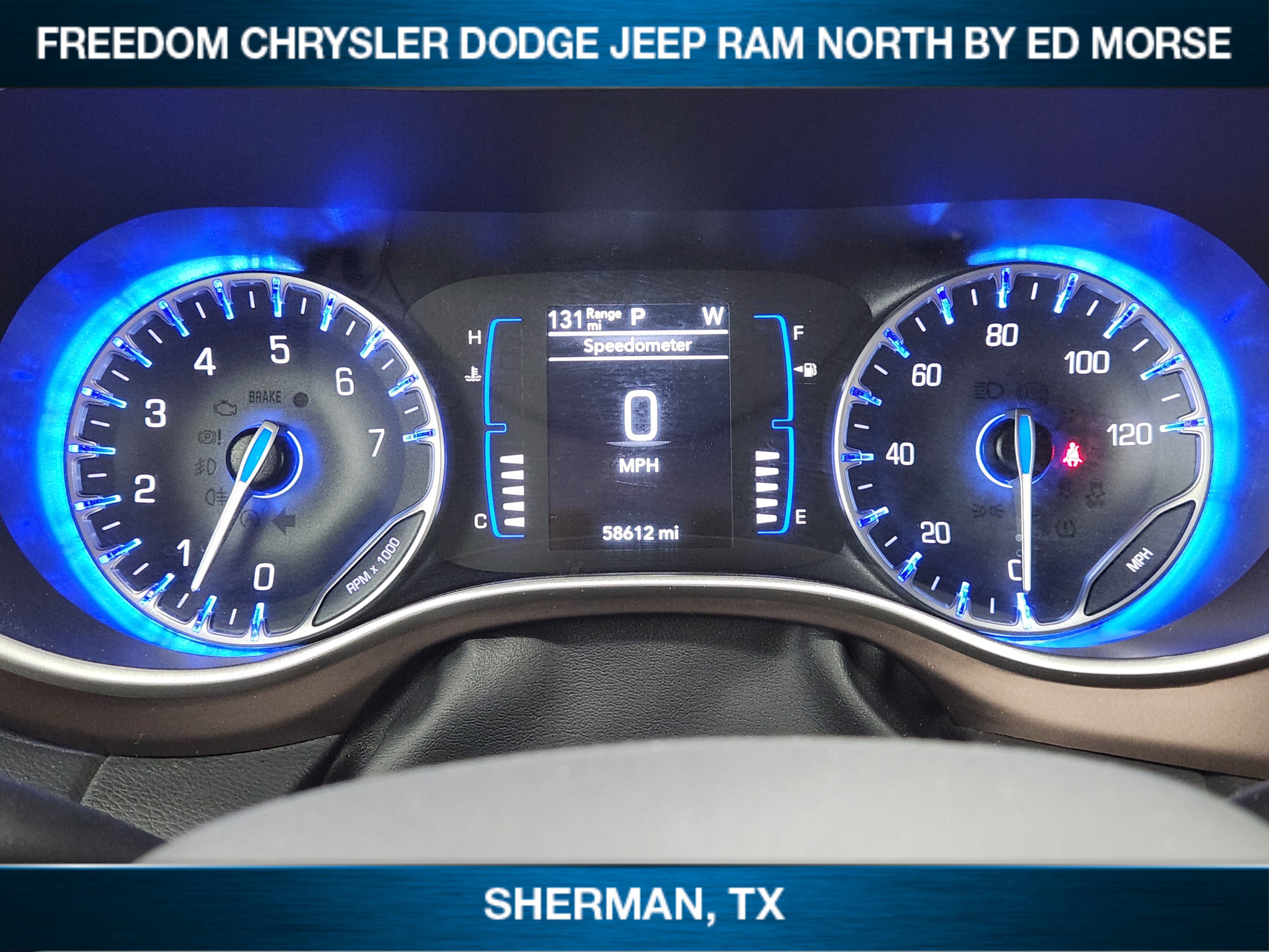 Used 2023 Chrysler Voyager LX image 11