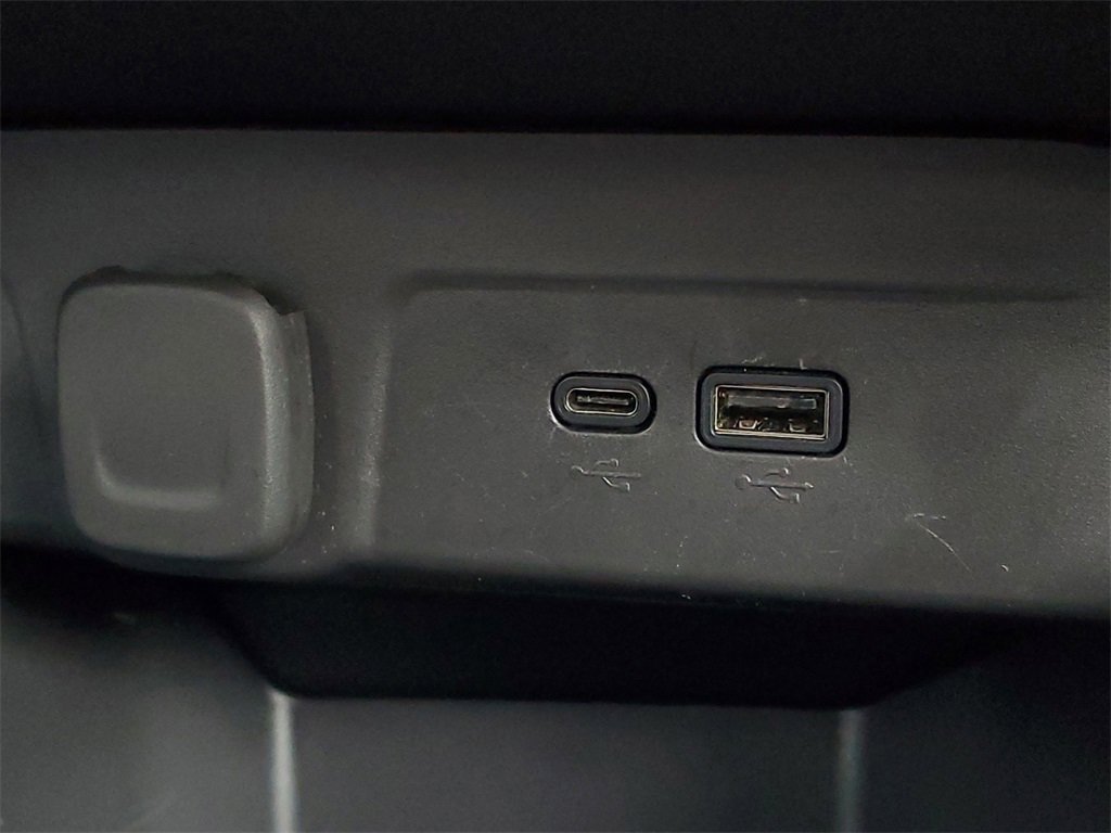 Used 2025 Chevrolet Trax LT image 22