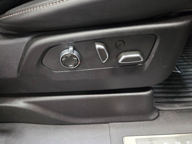 Used 2023 Cadillac Escalade ESV Sport Platinum w/ LPO, ONYX Package image 72