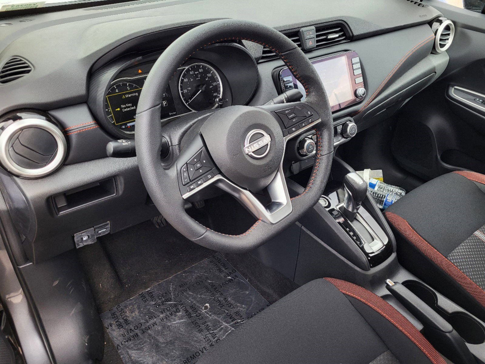 New 2025 Nissan Versa SR w/ Trunk Package image 12