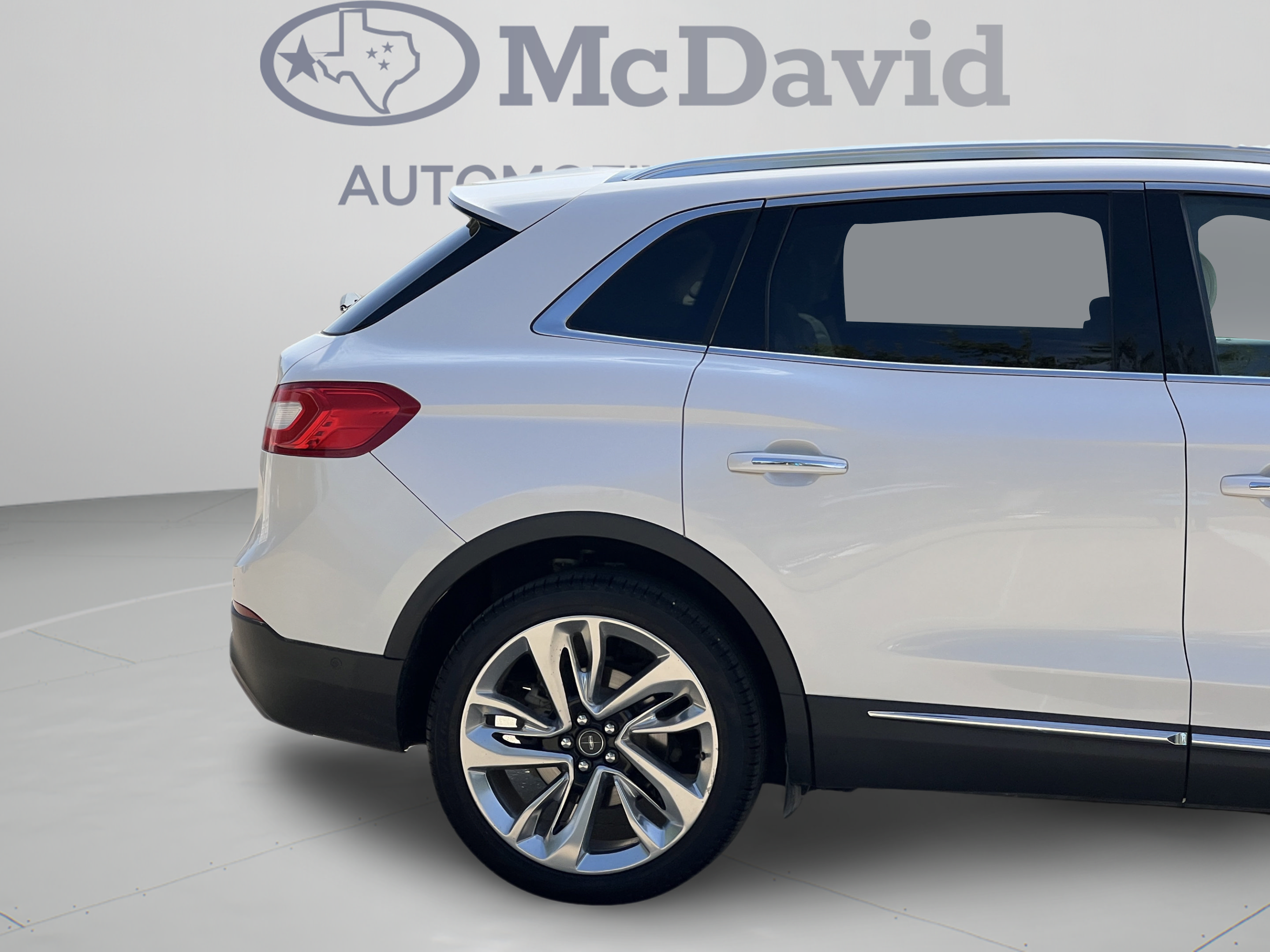 Used 2017 Lincoln MKX Black Label w/ Driver Assistance Package AWD/4WD image 30