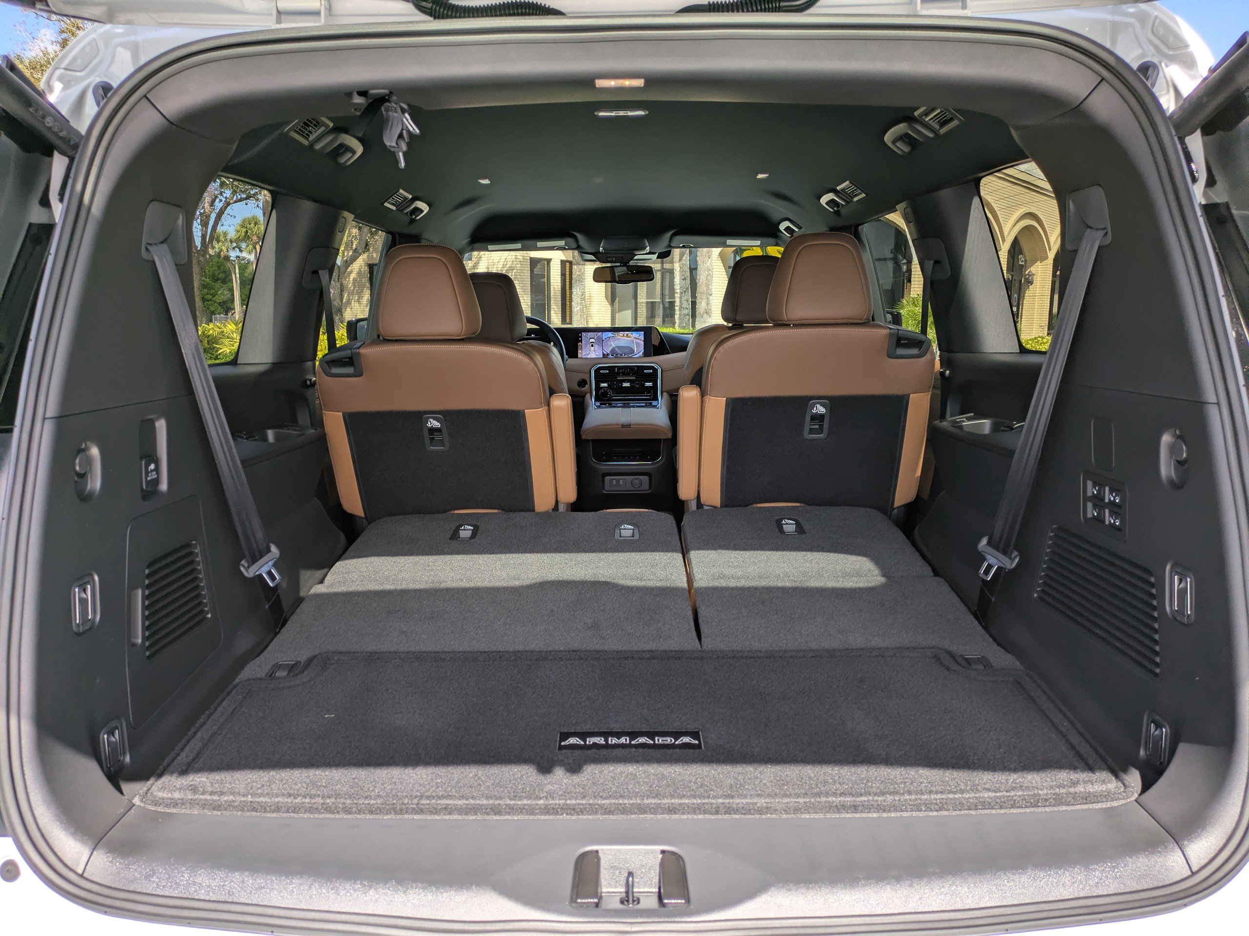 Used 2025 Nissan Armada SL w/ Captain's Chari Seat Package image 11