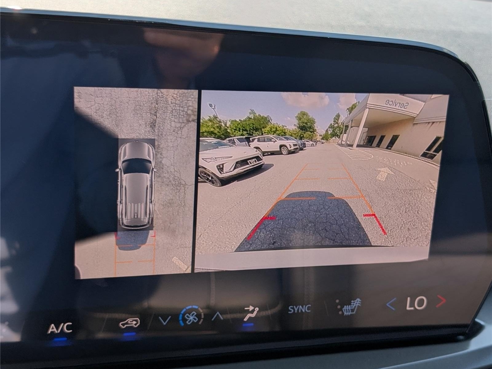 New 2027 Chevrolet Traverse LT w/ Driver Confidence Package FWD image 27