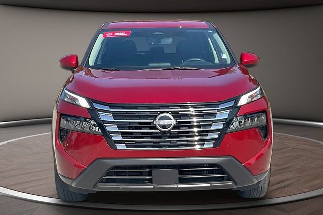 Certified 2026 Nissan Rogue SV AWD/4WD image 3