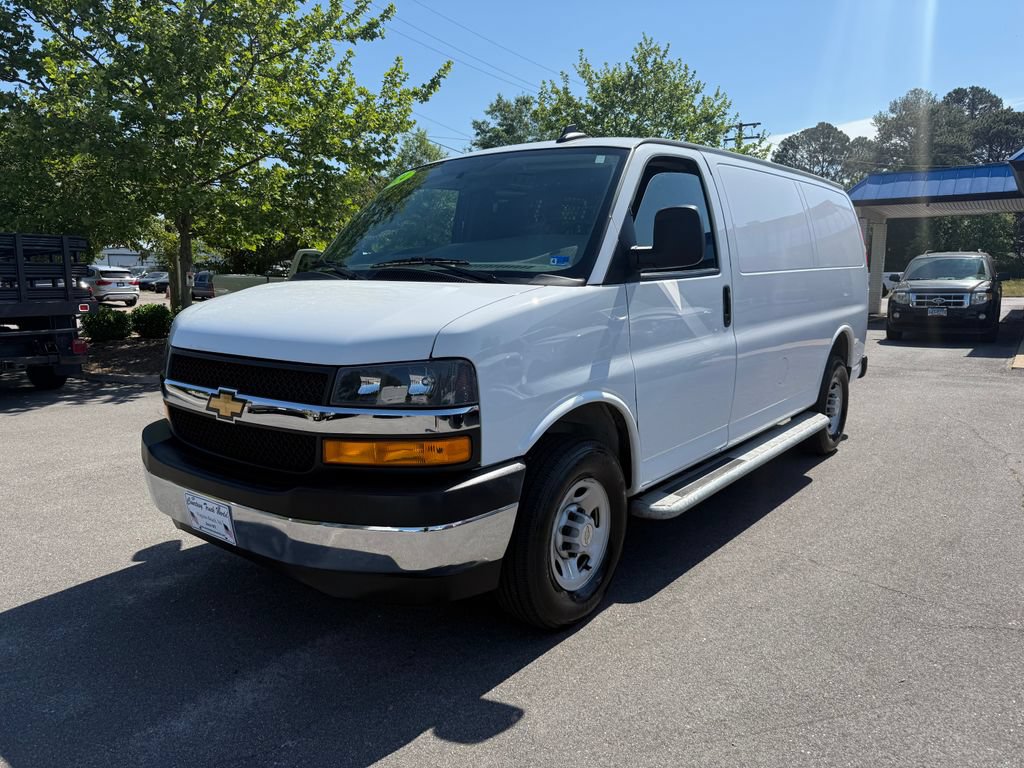 Used 2024 Chevrolet Express 2500 w/ Driver Convenience Package RWD image 6