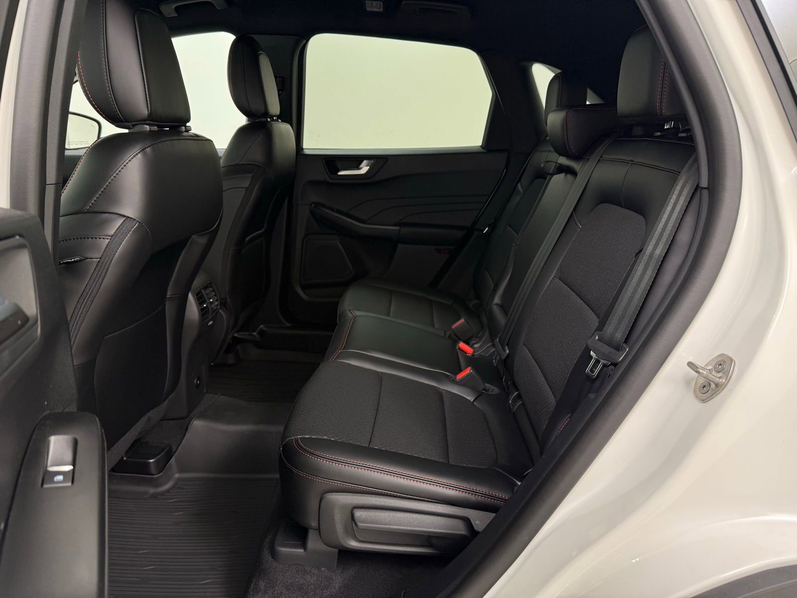 New 2026 Ford Escape ST-Line w/ Tech Pack #1 image 19