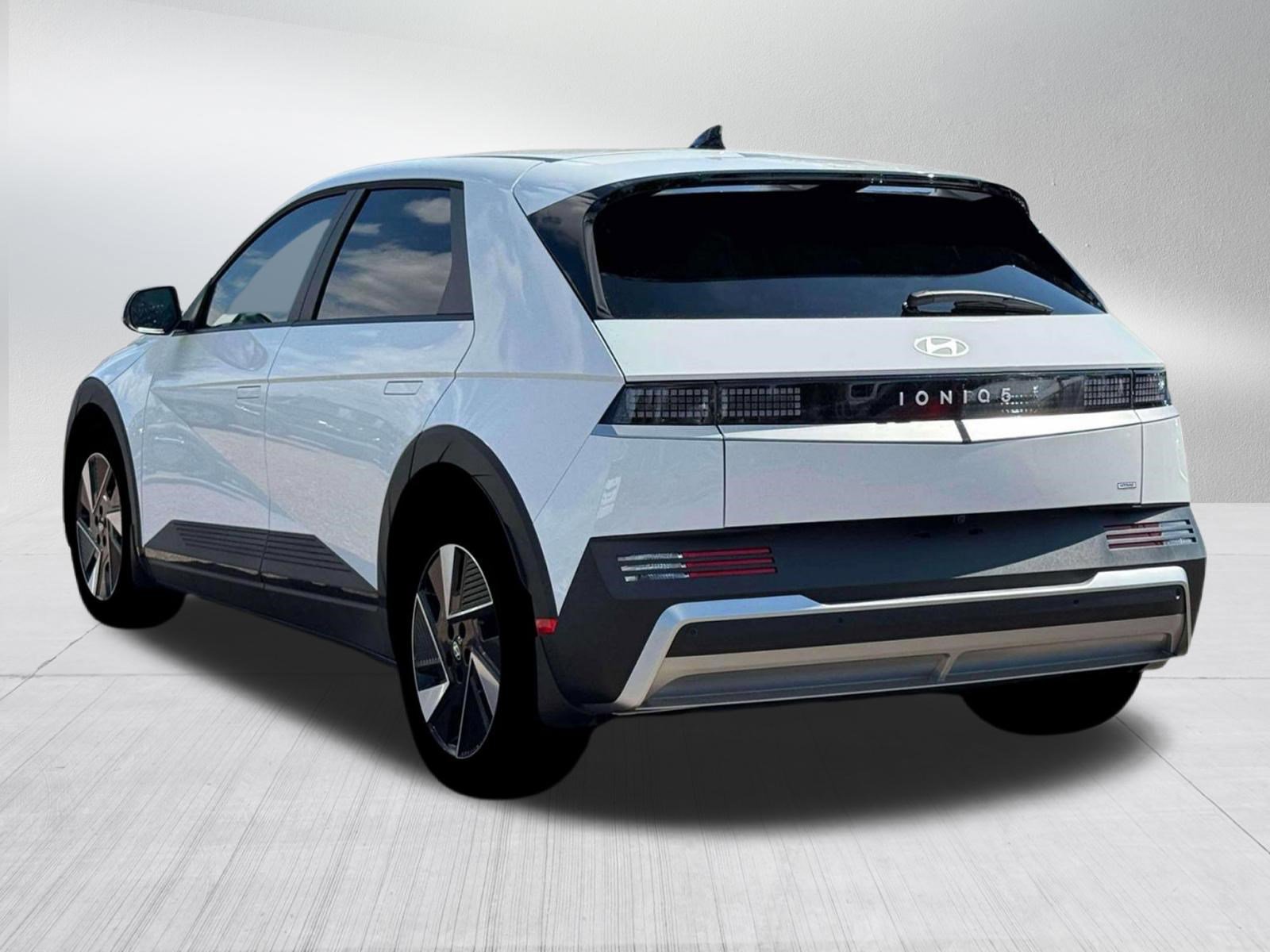 New 2026 Hyundai Ioniq 5 SEL image 5