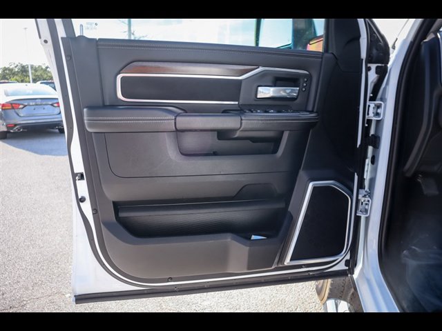 Used 2023 RAM 2500 Laramie AWD/4WD image 19