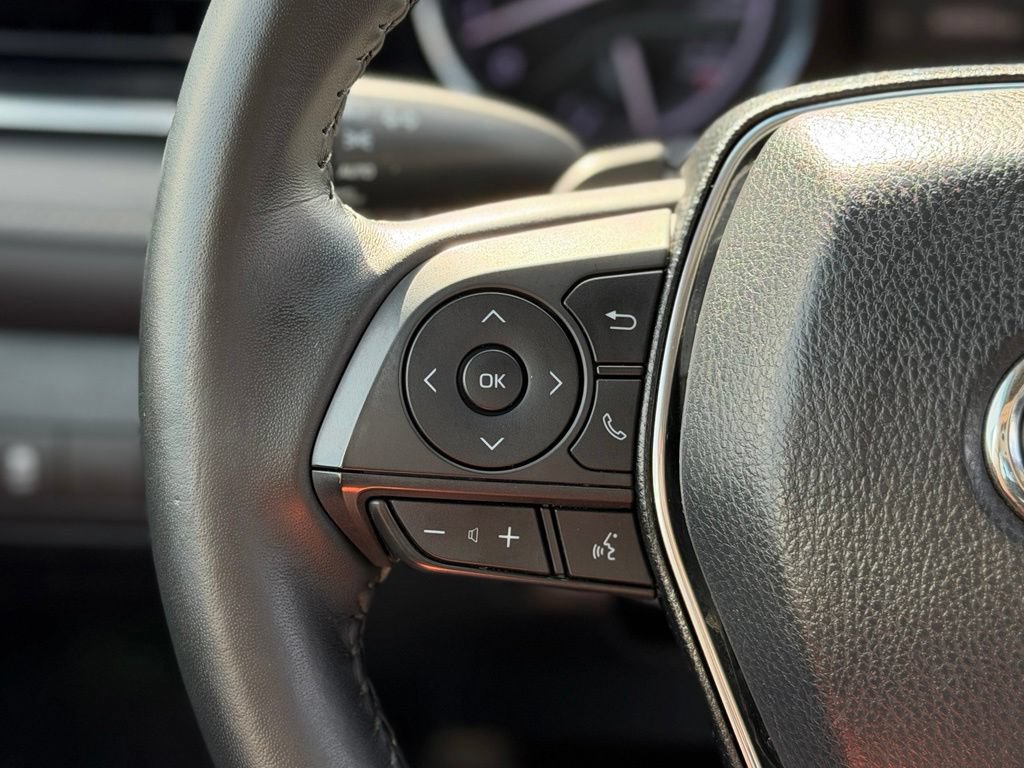 Used 2018 Toyota Camry SE w/ Moonroof Package FWD image 10
