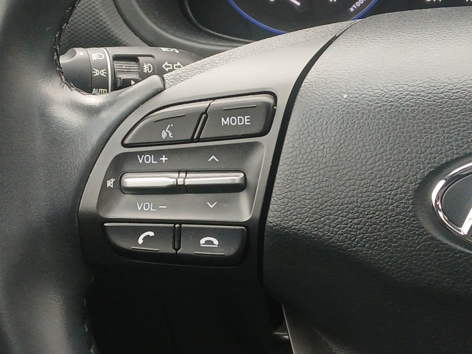 Used 2020 Hyundai Kona Limited AWD/4WD image 9