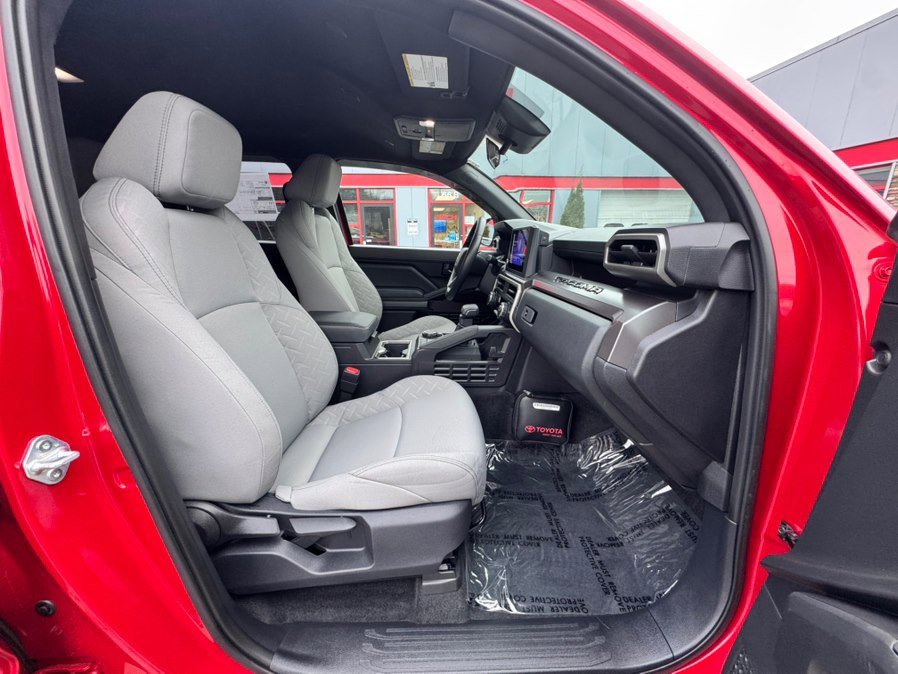 Used 2025 Toyota Tacoma SR5 image 28