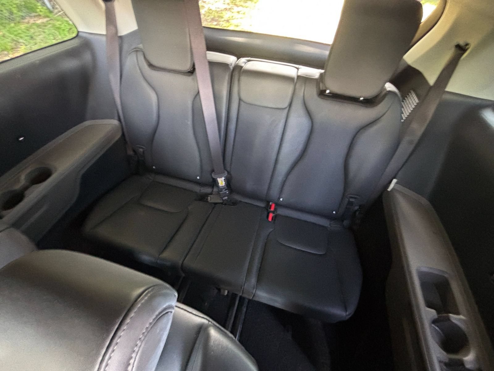 Used 2026 Kia Carnival FWD image 30