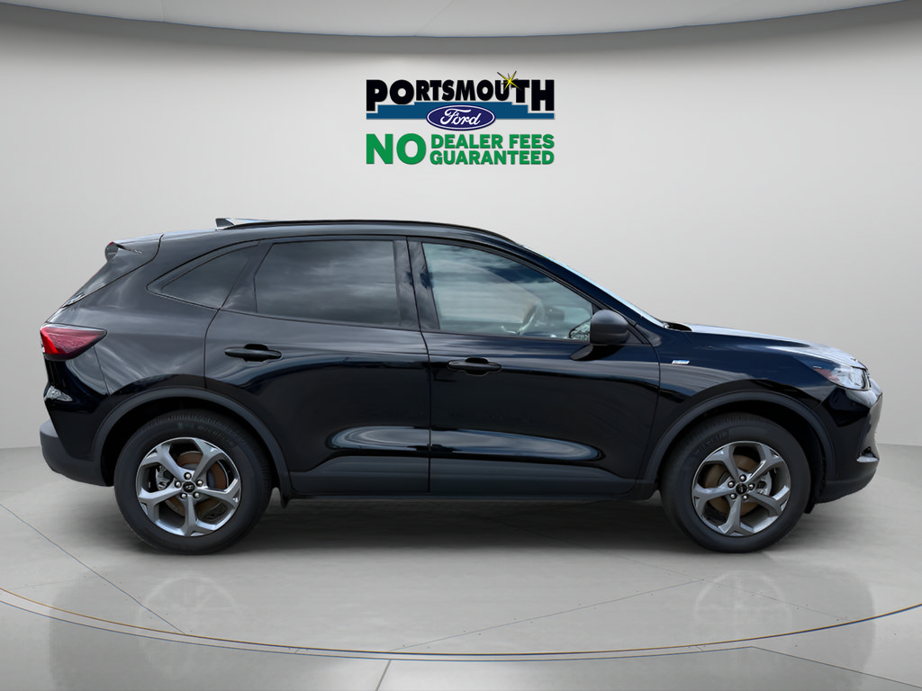 Used 2025 Ford Escape ST-Line w/ Tech Pack #1 AWD/4WD image 6