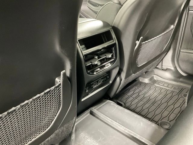 Used 2025 Jeep Grand Cherokee Overland w/ Adv Protech Group III image 25