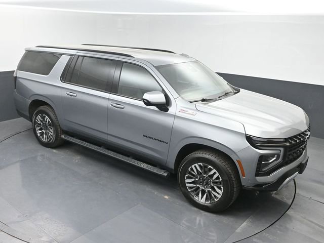 Used 2025 Chevrolet Suburban Z71 image 35