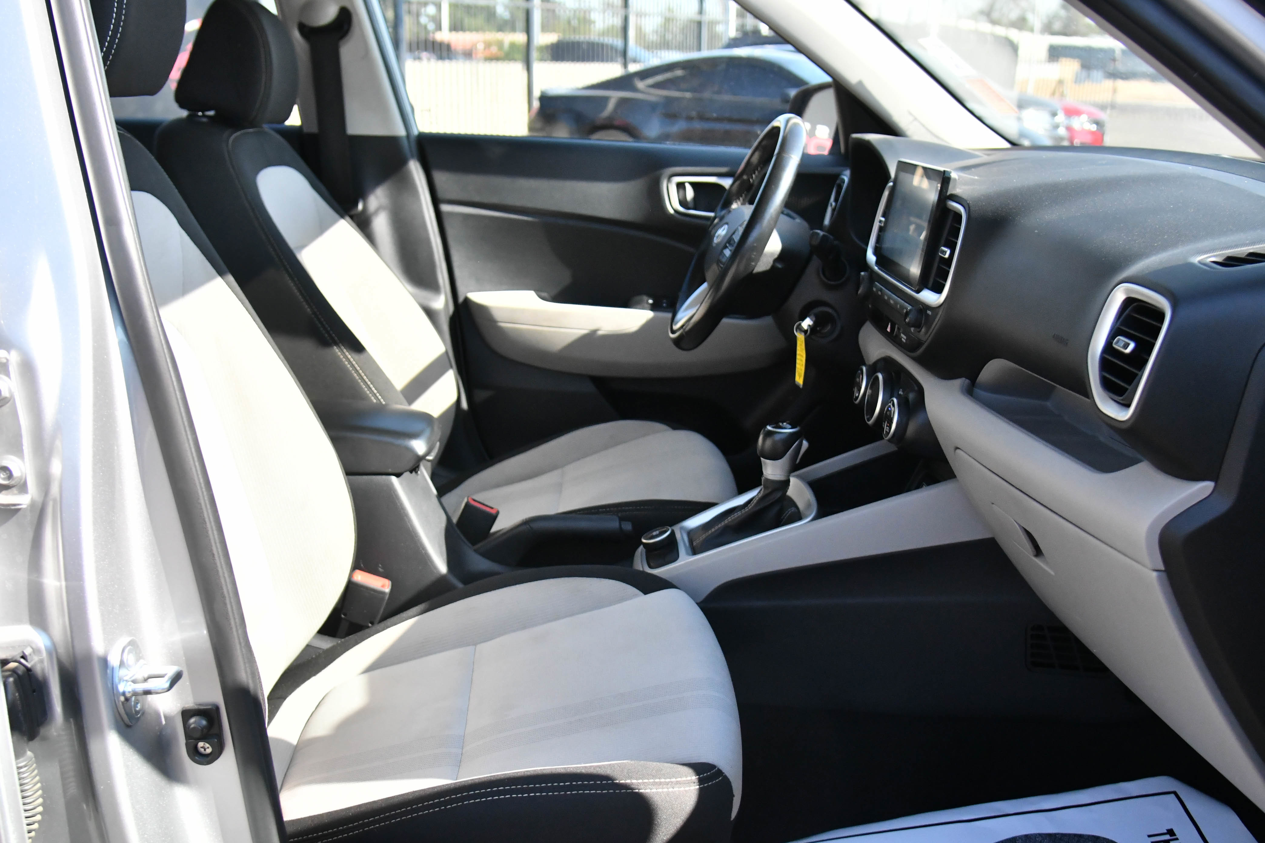 Used 2023 Hyundai Venue SEL w/ Cargo Package image 39