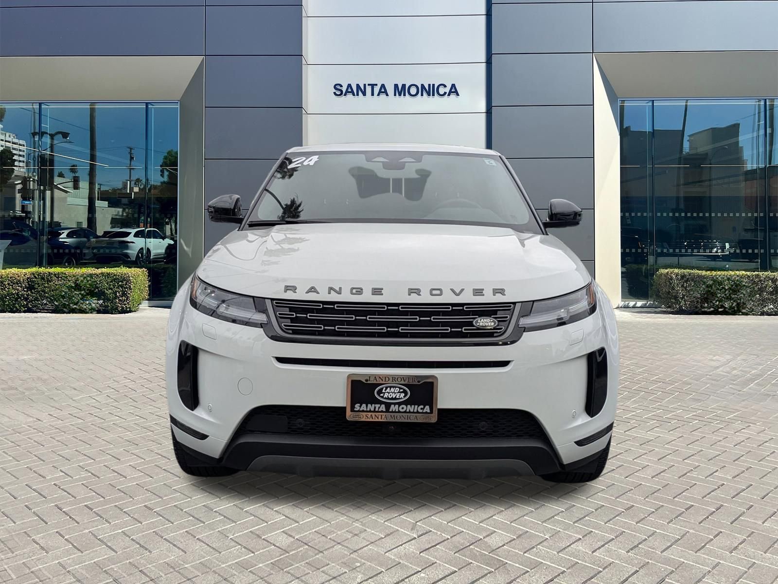 Used 2024 Land Rover Range Rover Evoque S image 2