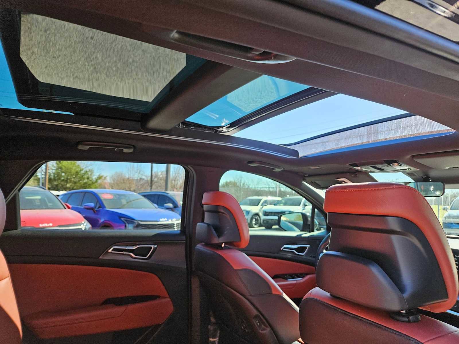 Used 2025 Kia Sportage SX image 19