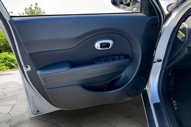 Used 2016 Kia Soul image 19