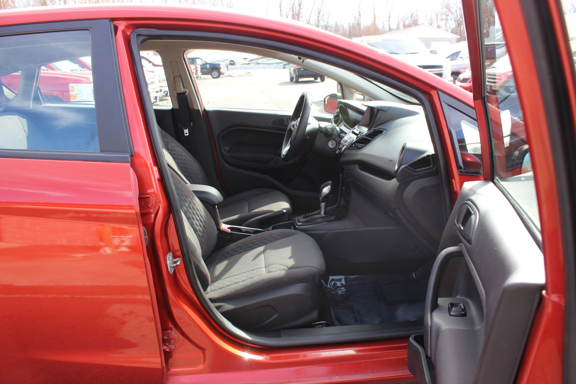 Used 2018 Ford Fiesta SE w/ Equipment Group 201A image 34