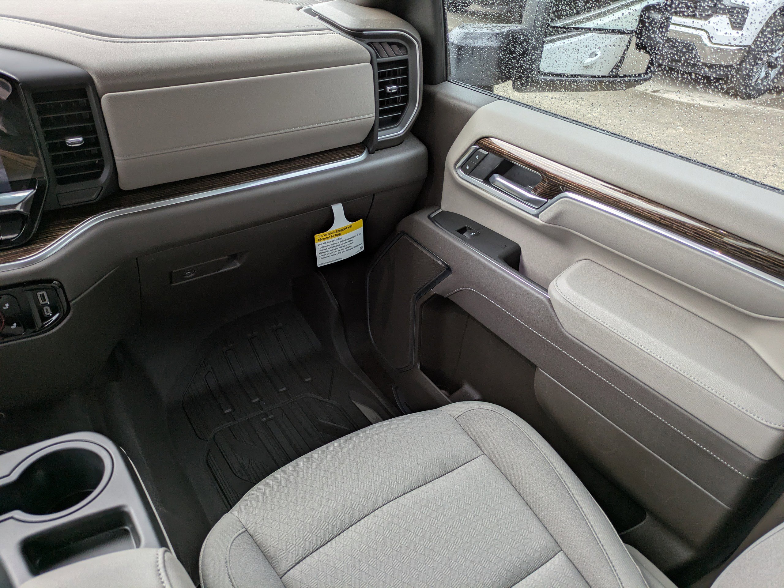 New 2025 GMC Sierra 2500 SLE image 17