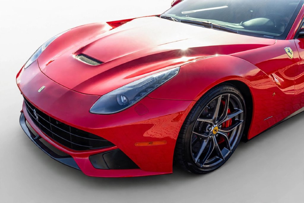 Used 2016 Ferrari F12 Berlinetta RWD image 30
