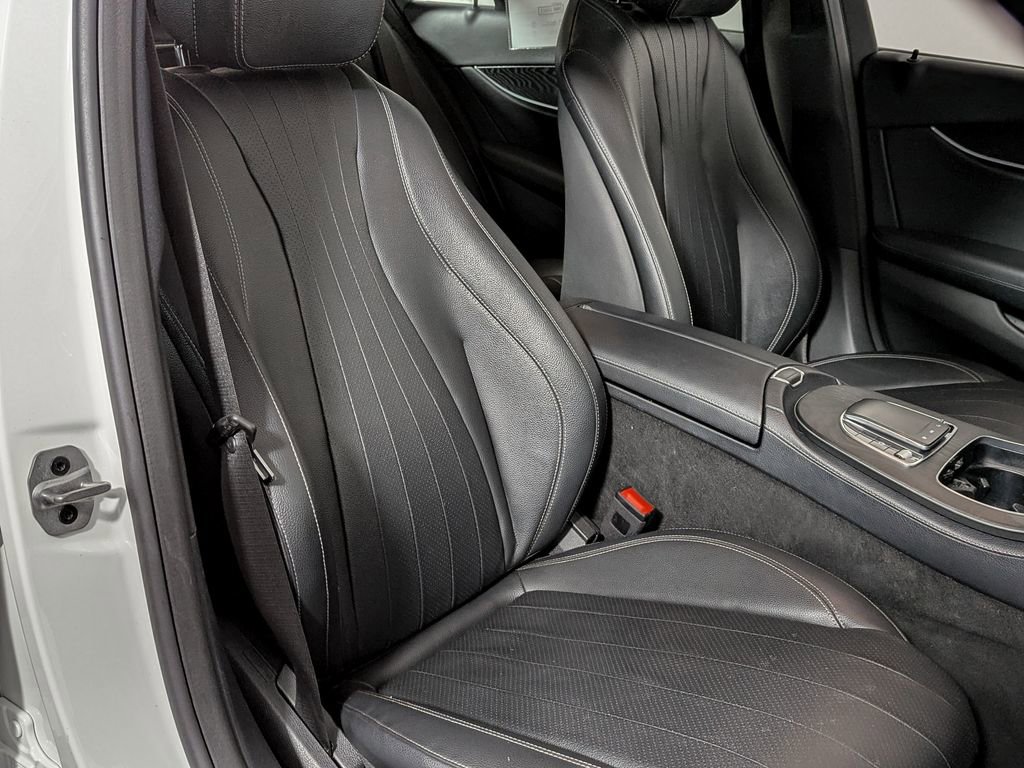 Used 2022 Mercedes-Benz E 350 4MATIC Sedan image 24