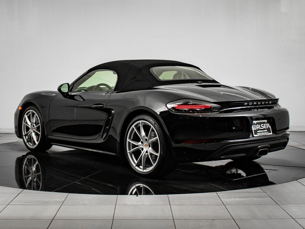 Certified 2018 Porsche 718 Boxster image 3