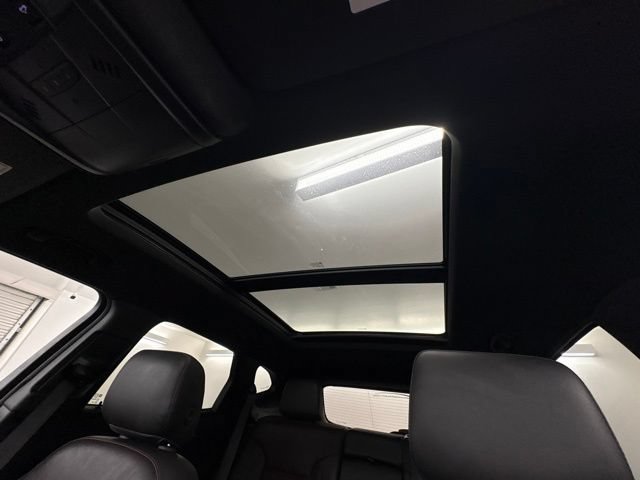 Used 2023 Chevrolet Blazer RS w/ Enhanced Convenience Package FWD image 30