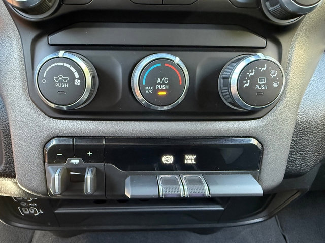 Used 2024 RAM 3500 Big Horn AWD/4WD image 24