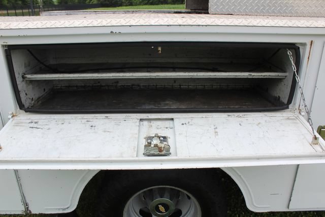 Used 2011 Chevrolet Silverado 3500 W/T AWD/4WD image 10