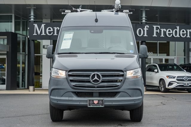 Used 2022 Mercedes-Benz Sprinter 2500 image 2