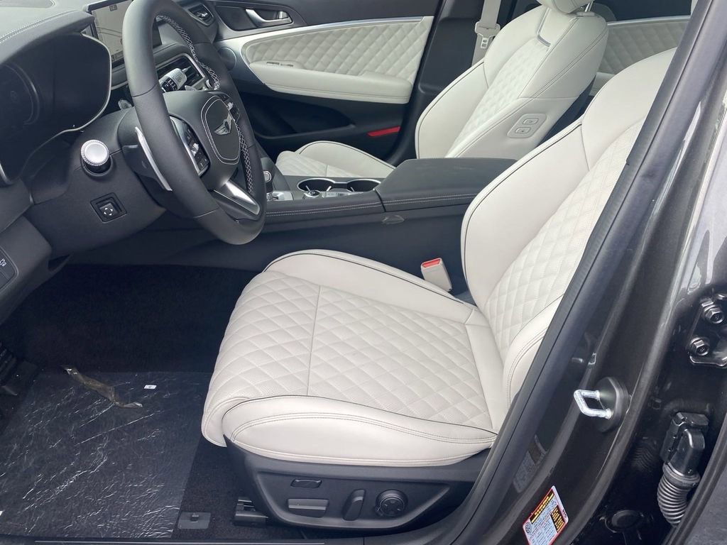 New 2025 Genesis G70 3.3T Advanced w/ Sport Prestige Package image 10