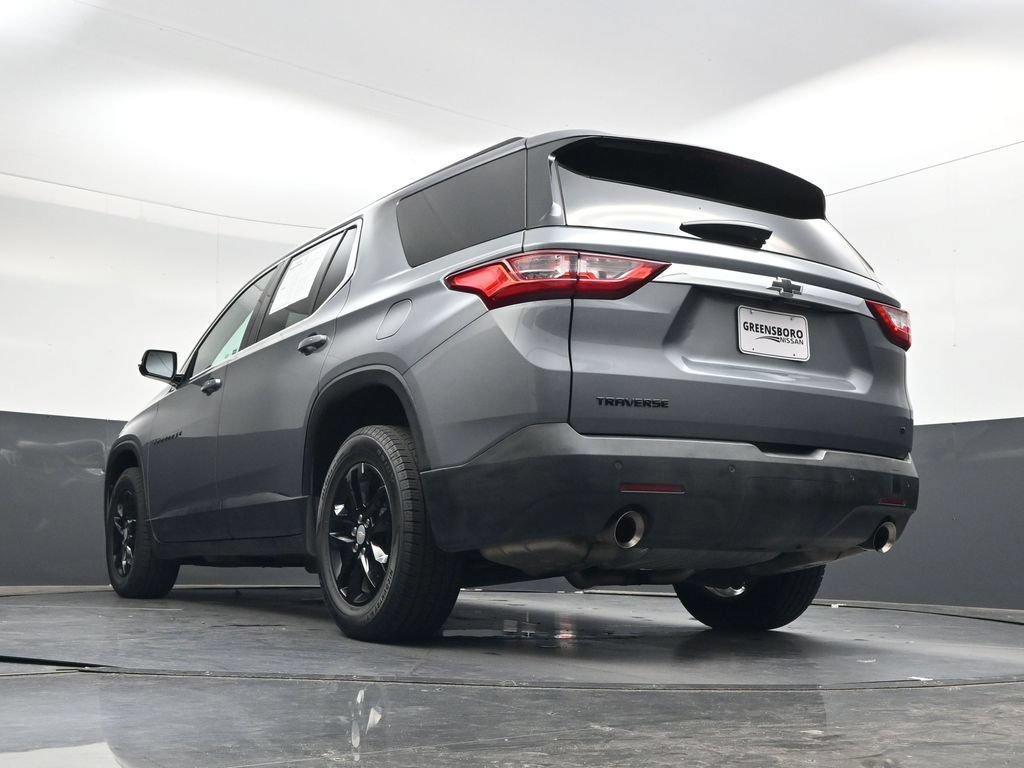 Used 2019 Chevrolet Traverse LT FWD image 46