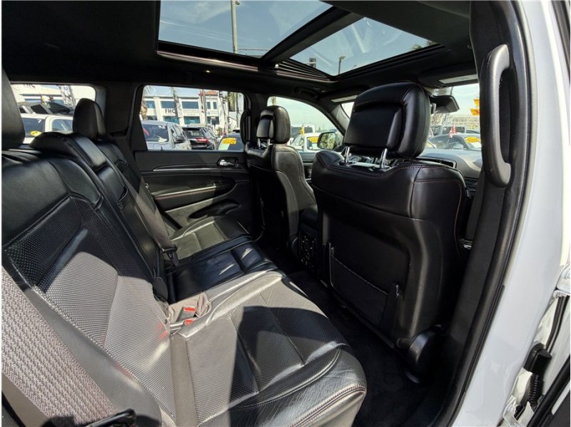 Used 2019 Jeep Grand Cherokee Trailhawk w/ Trailhawk Luxury Group AWD/4WD image 27