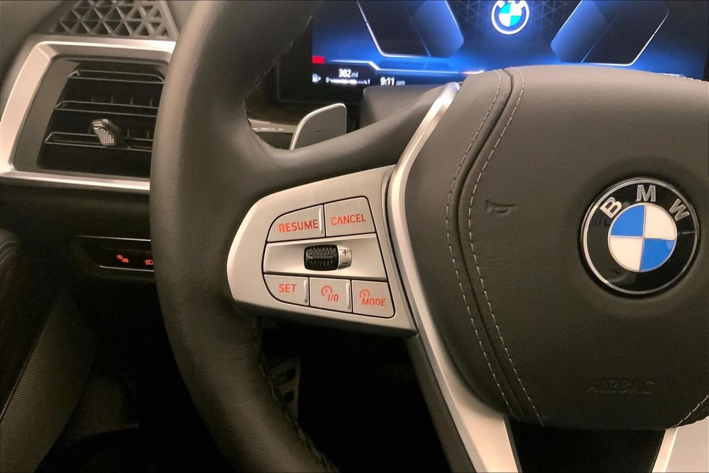 Certified 2026 BMW X7 xDrive40i AWD/4WD image 18