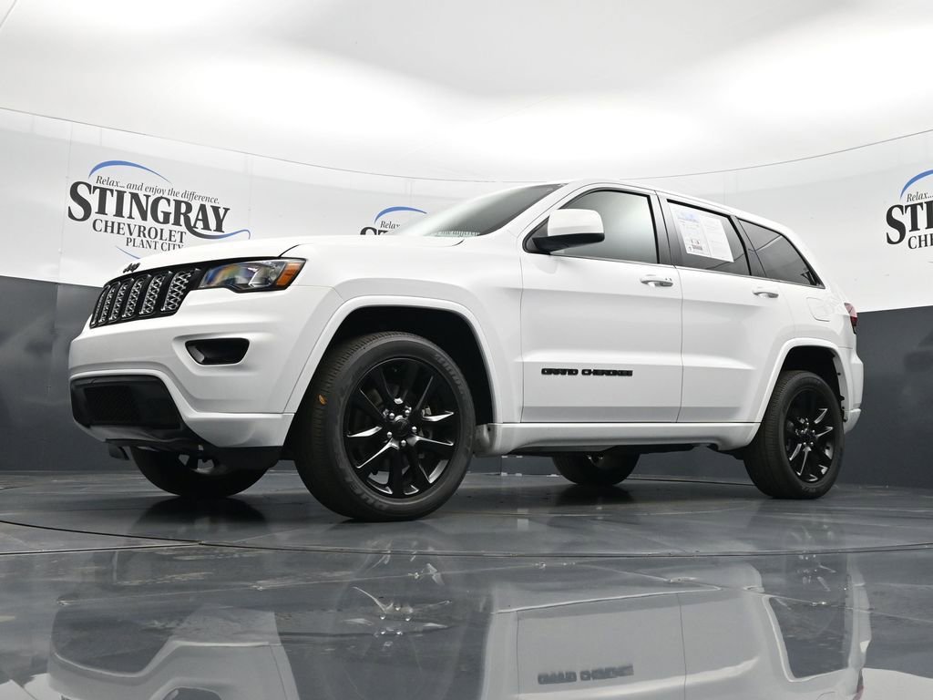 Used 2021 Jeep Grand Cherokee Laredo X image 19