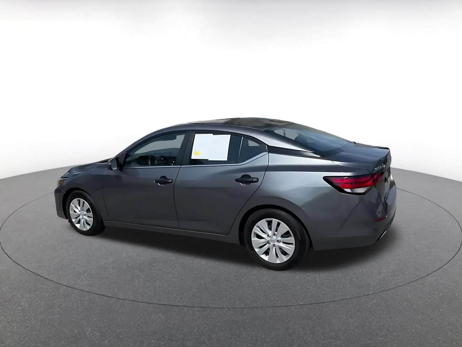 Used 2025 Nissan Sentra S FWD image 8
