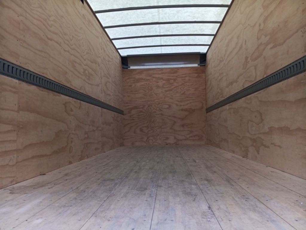 Used 2023 Chevrolet Low Cab Forward 5500XD image 15