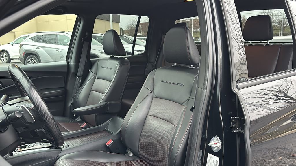 Certified 2023 Honda Ridgeline Black Edition image 10