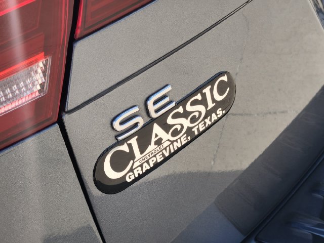 Used 2024 Volkswagen Tiguan SE R-Line FWD image 9