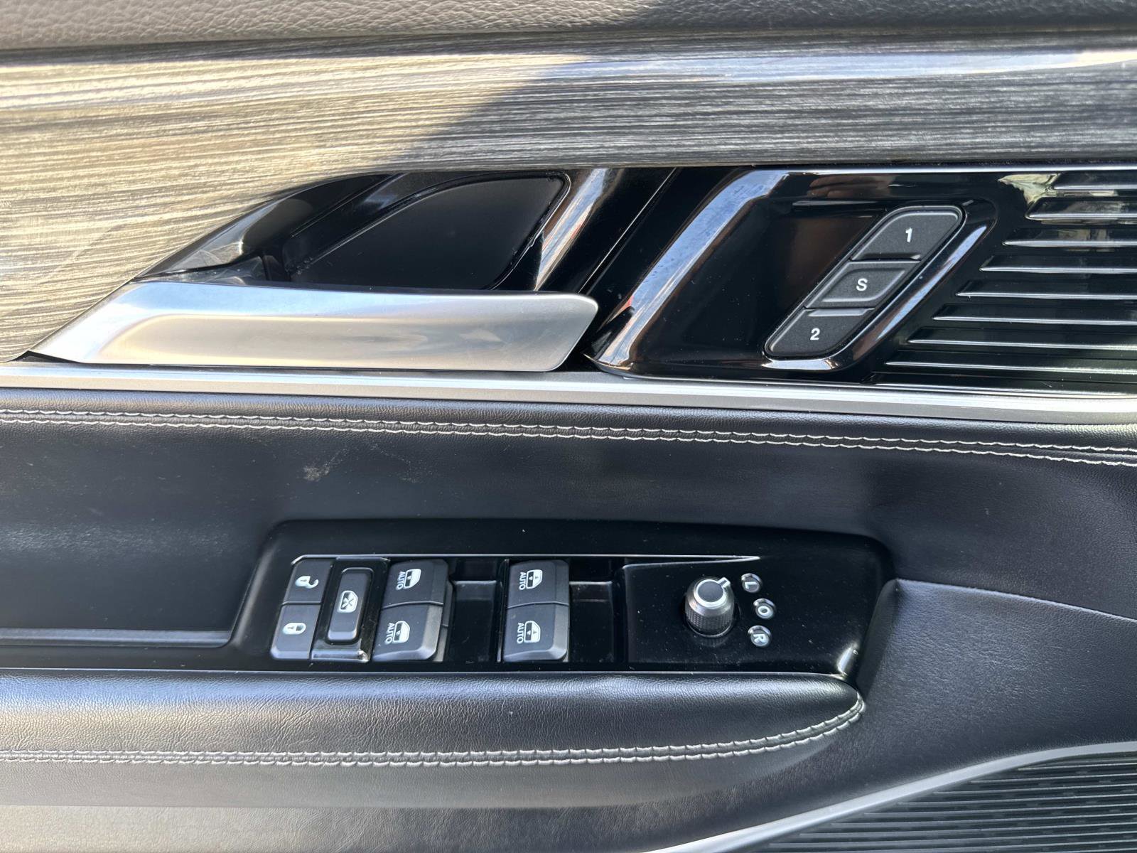 Used 2022 Jeep Wagoneer Series III image 19