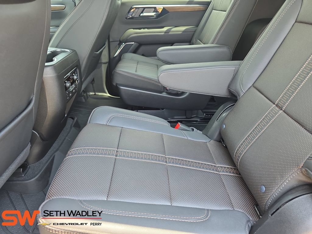 New 2026 Chevrolet Suburban High Country AWD/4WD image 15